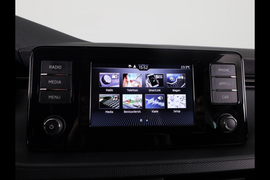 Škoda Kamiq 1.0 TSI Ambition 110 pk | Navigatie via App | Parkeersensoren achter | Cruise control | LED koplampen | Apple Carplay/Android Auto |