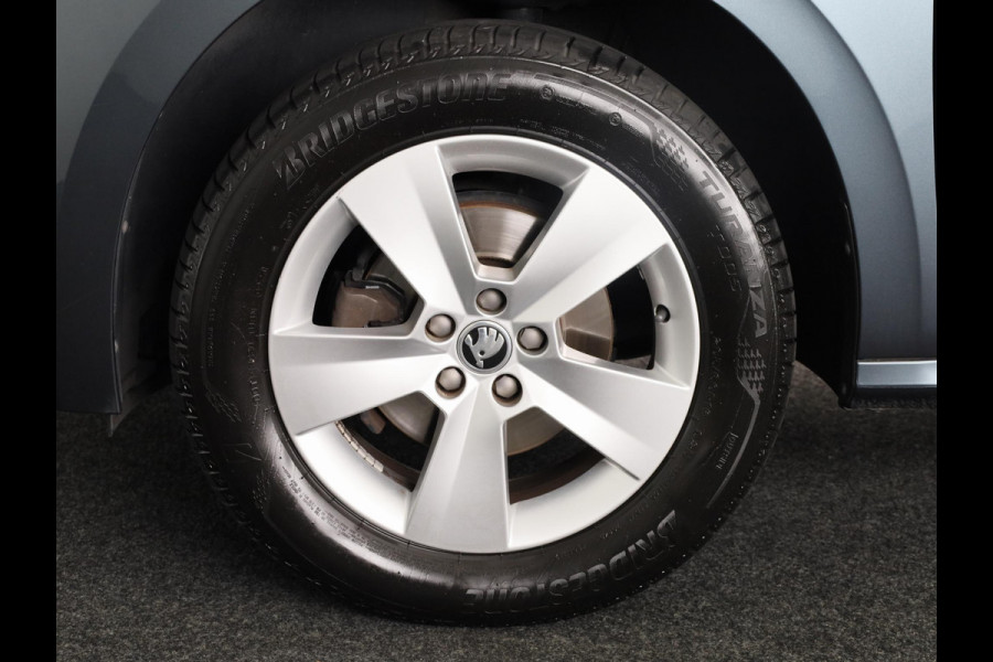 Škoda Kamiq 1.0 TSI Ambition 110 pk | Navigatie via App | Parkeersensoren achter | Cruise control | LED koplampen | Apple Carplay/Android Auto |