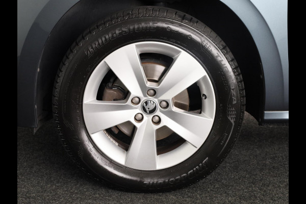 Škoda Kamiq 1.0 TSI Ambition 110 pk | Navigatie via App | Parkeersensoren achter | Cruise control | LED koplampen | Apple Carplay/Android Auto |