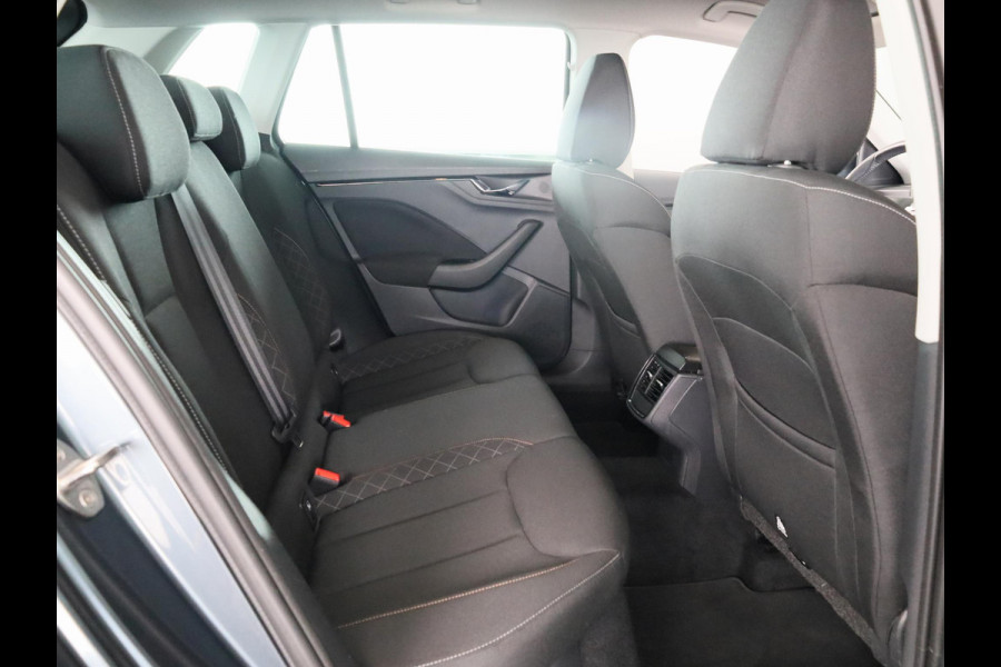 Škoda Kamiq 1.0 TSI Ambition 110 pk | Navigatie via App | Parkeersensoren achter | Cruise control | LED koplampen | Apple Carplay/Android Auto |