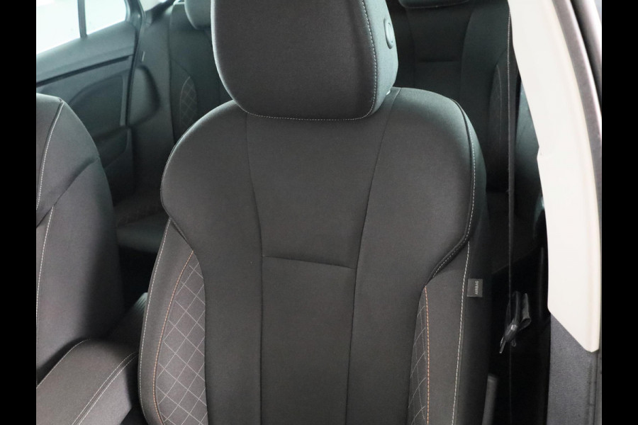 Škoda Kamiq 1.0 TSI Ambition 110 pk | Navigatie via App | Parkeersensoren achter | Cruise control | LED koplampen | Apple Carplay/Android Auto |