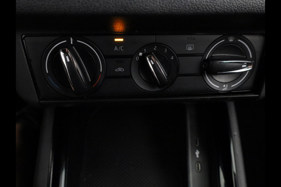 Škoda Kamiq 1.0 TSI Ambition 110 pk | Navigatie via App | Parkeersensoren achter | Cruise control | LED koplampen | Apple Carplay/Android Auto |