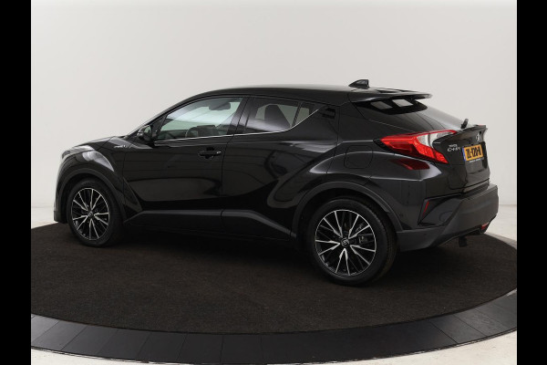 Toyota C-HR 1.8 Hybrid Style | Stoelverwarming | Navigatie | Adaptive cruise | Camera | Trekhaak | JBL audio | Dodehoek detectie | Keyless
