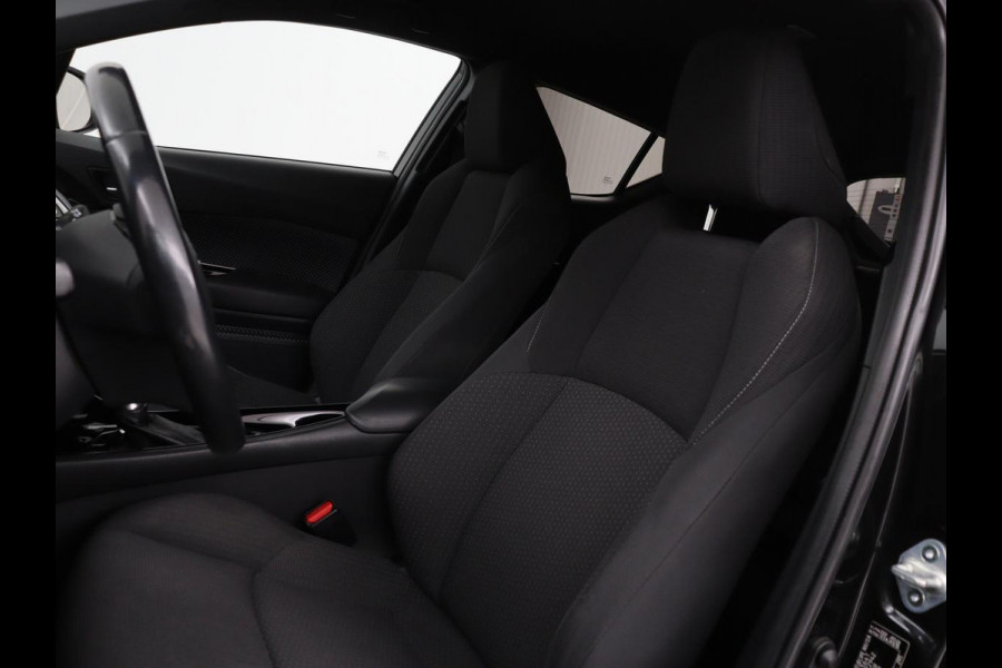 Toyota C-HR 1.8 Hybrid Style | Stoelverwarming | Navigatie | Adaptive cruise | Camera | Trekhaak | JBL audio | Dodehoek detectie | Keyless
