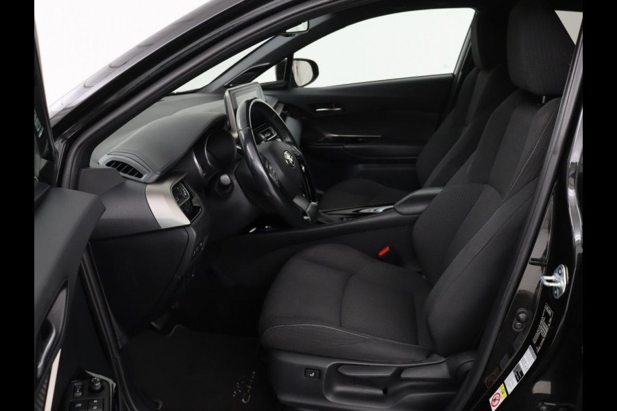 Toyota C-HR 1.8 Hybrid Style | Stoelverwarming | Navigatie | Adaptive cruise | Camera | Trekhaak | JBL audio | Dodehoek detectie | Keyless