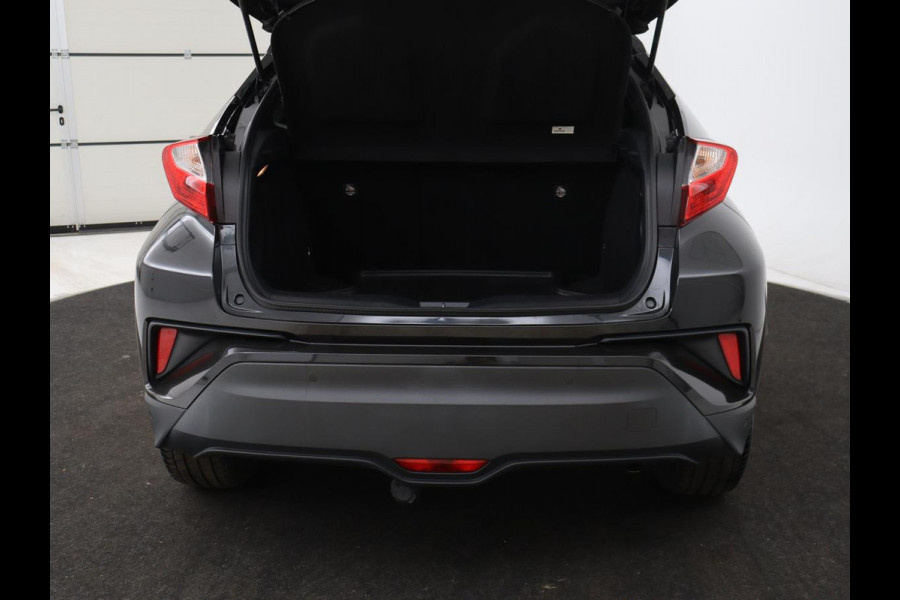 Toyota C-HR 1.8 Hybrid Style | Stoelverwarming | Navigatie | Adaptive cruise | Camera | Trekhaak | JBL audio | Dodehoek detectie | Keyless