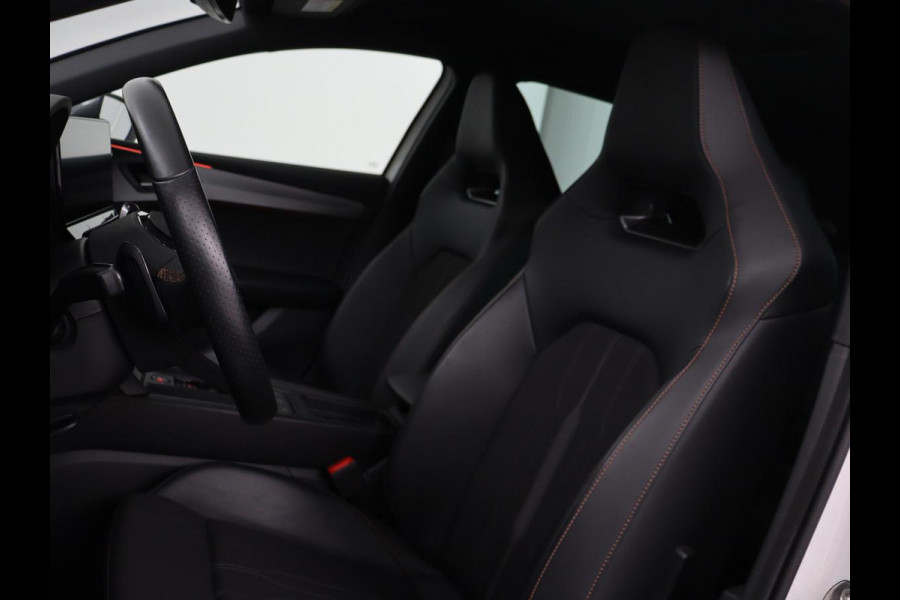 CUPRA Leon 1.4 e-Hybrid | Camera | Adaptive cruise | Stuurverwarming | Navigatie | Sfeerverlichting | Keyless | Full LED | PHEV