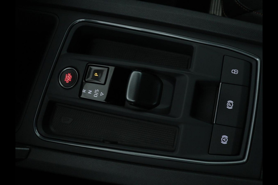 CUPRA Leon 1.4 e-Hybrid | Camera | Adaptive cruise | Stuurverwarming | Navigatie | Sfeerverlichting | Keyless | Full LED | PHEV