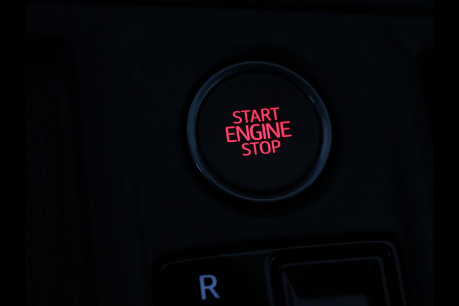 CUPRA Leon 1.4 e-Hybrid | Camera | Adaptive cruise | Stuurverwarming | Navigatie | Sfeerverlichting | Keyless | Full LED | PHEV