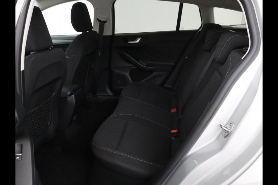 Ford Focus 1.0 EcoBoost Hybrid Titanium Style | Stoel & stuurverwarming | Camera | Full LED | Carplay | Climate control | Navigatie | Park Assist | Getint glas