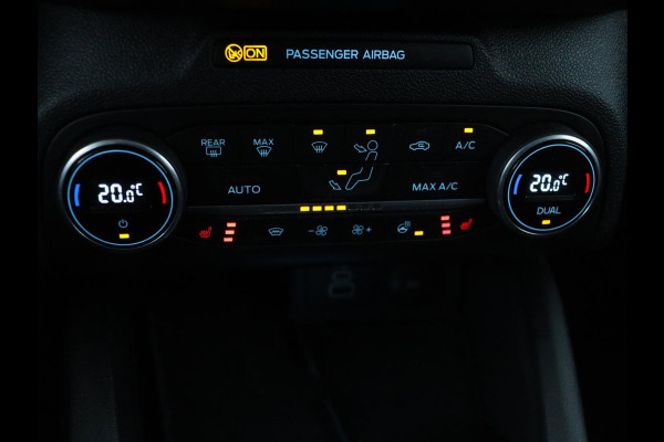 Ford Focus 1.0 EcoBoost Hybrid Titanium Style | Stoel & stuurverwarming | Camera | Full LED | Carplay | Climate control | Navigatie | Park Assist | Getint glas