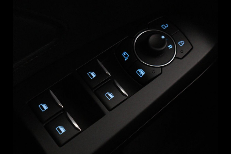Ford Focus 1.0 EcoBoost Hybrid Titanium Style | Stoel & stuurverwarming | Camera | Full LED | Carplay | Climate control | Navigatie | Park Assist | Getint glas