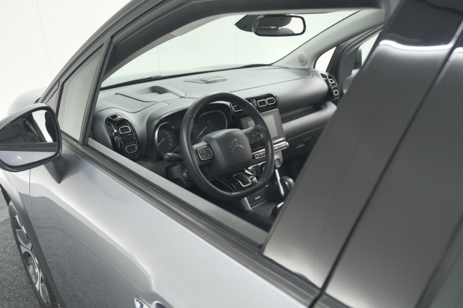Citroën C3 Aircross PureTech 110 EAT6 Shine | Trekhaak | Panoramadak | Head-Up Display | Camera | Navigatie