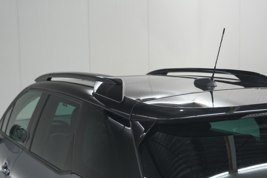Citroën C3 Aircross PureTech 110 EAT6 Shine | Trekhaak | Panoramadak | Head-Up Display | Camera | Navigatie