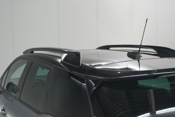 Citroën C3 Aircross PureTech 110 EAT6 Shine | Trekhaak | Panoramadak | Head-Up Display | Camera | Navigatie