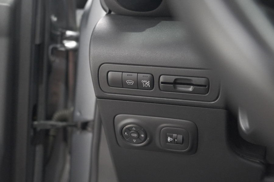 Citroën C3 Aircross PureTech 110 EAT6 Shine | Trekhaak | Panoramadak | Head-Up Display | Camera | Navigatie