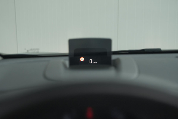 Citroën C3 Aircross PureTech 110 EAT6 Shine | Trekhaak | Panoramadak | Head-Up Display | Camera | Navigatie