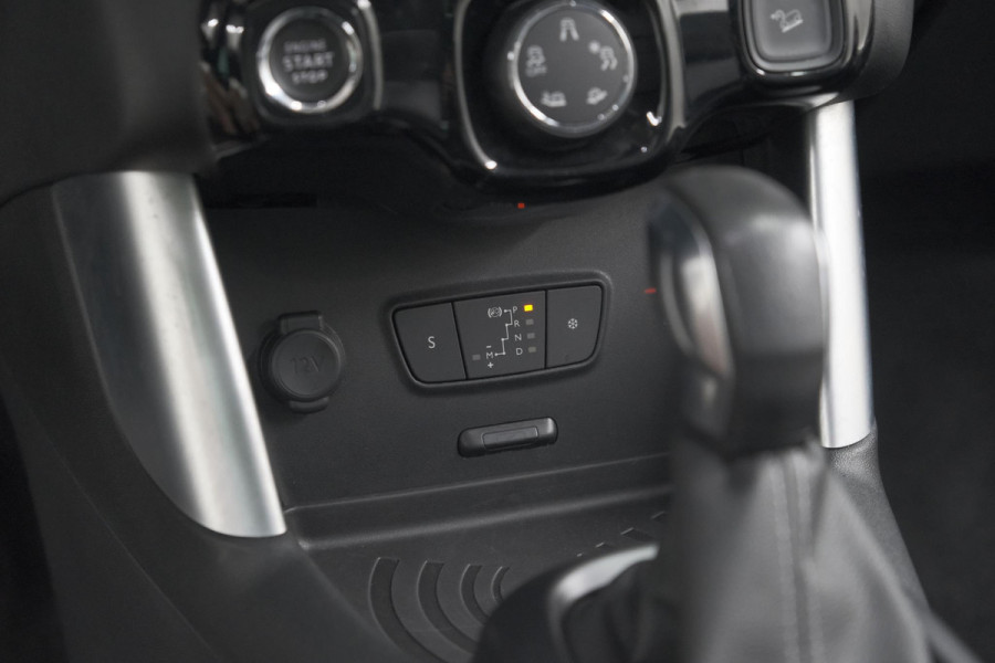 Citroën C3 Aircross PureTech 110 EAT6 Shine | Trekhaak | Panoramadak | Head-Up Display | Camera | Navigatie