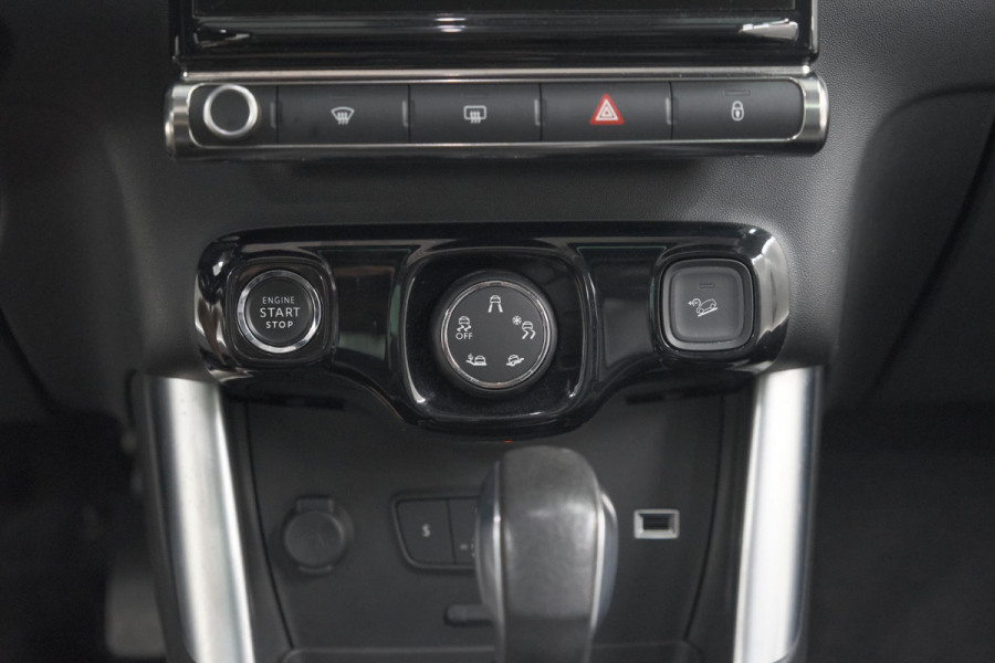 Citroën C3 Aircross PureTech 110 EAT6 Shine | Trekhaak | Panoramadak | Head-Up Display | Camera | Navigatie