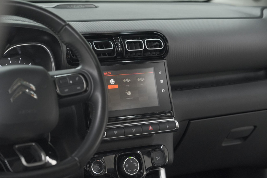Citroën C3 Aircross PureTech 110 EAT6 Shine | Trekhaak | Panoramadak | Head-Up Display | Camera | Navigatie