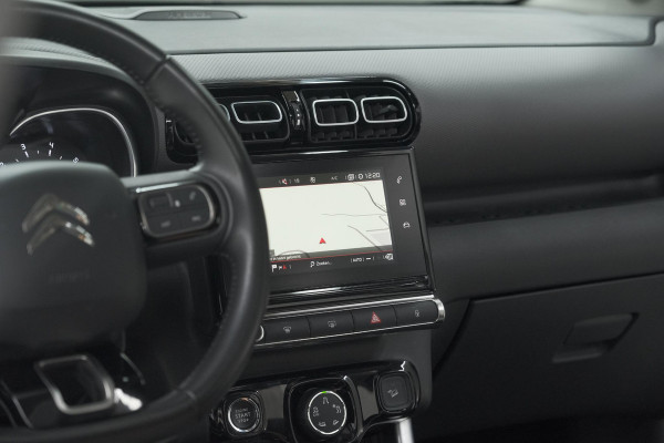Citroën C3 Aircross PureTech 110 EAT6 Shine | Trekhaak | Panoramadak | Head-Up Display | Camera | Navigatie