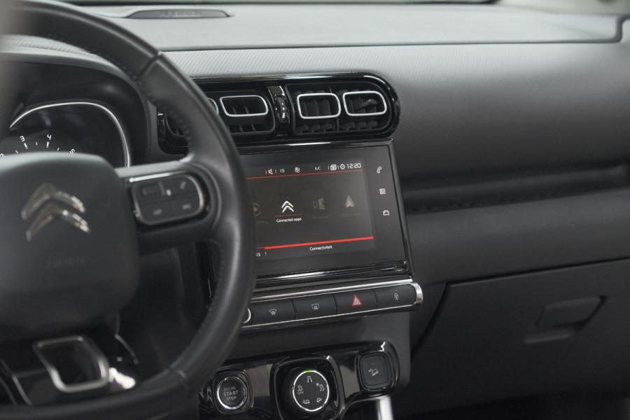 Citroën C3 Aircross PureTech 110 EAT6 Shine | Trekhaak | Panoramadak | Head-Up Display | Camera | Navigatie