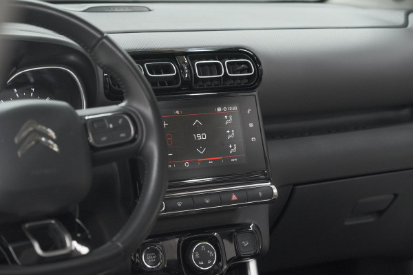 Citroën C3 Aircross PureTech 110 EAT6 Shine | Trekhaak | Panoramadak | Head-Up Display | Camera | Navigatie