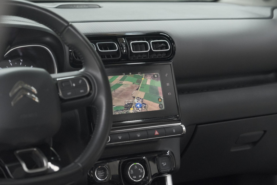 Citroën C3 Aircross PureTech 110 EAT6 Shine | Trekhaak | Panoramadak | Head-Up Display | Camera | Navigatie