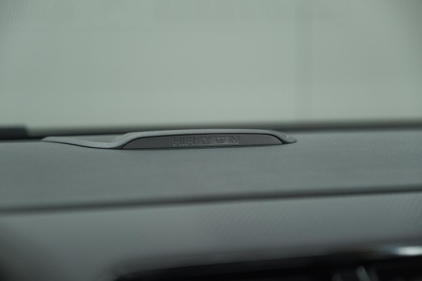 Citroën C3 Aircross PureTech 110 EAT6 Shine | Trekhaak | Panoramadak | Head-Up Display | Camera | Navigatie