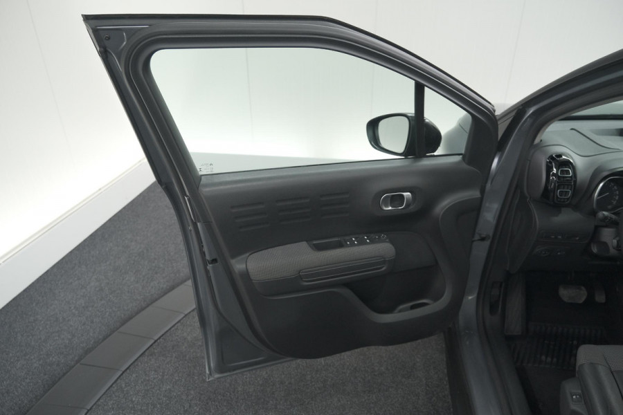 Citroën C3 Aircross PureTech 110 EAT6 Shine | Trekhaak | Panoramadak | Head-Up Display | Camera | Navigatie