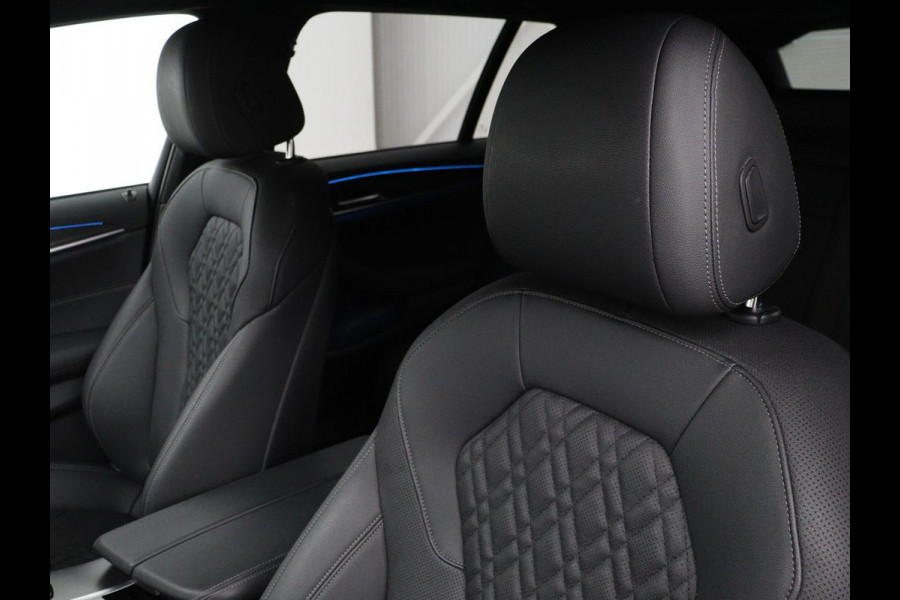 BMW 5 Serie 530e xDrive M Sport | Leder | Stoel & stuurverwarming | Sfeerverlichting | Adaptief LED | Carplay | Camera | Live cockpit | Navigatie