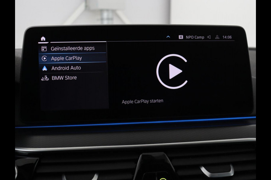 BMW 5 Serie 530e xDrive M Sport | Leder | Stoel & stuurverwarming | Sfeerverlichting | Adaptief LED | Carplay | Camera | Live cockpit | Navigatie