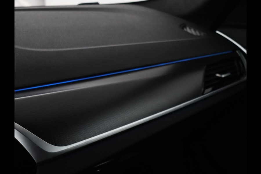 BMW 5 Serie 530e xDrive M Sport | Leder | Stoel & stuurverwarming | Sfeerverlichting | Adaptief LED | Carplay | Camera | Live cockpit | Navigatie