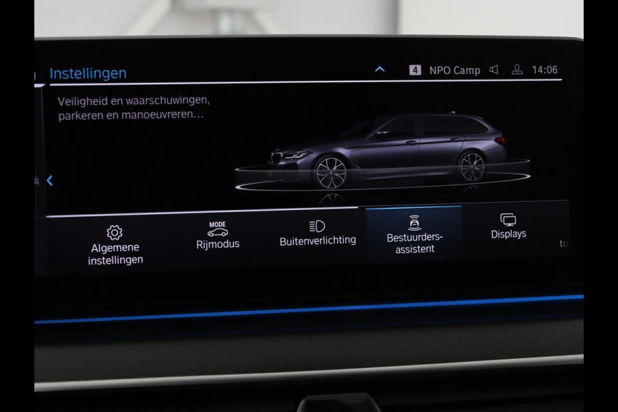 BMW 5 Serie 530e xDrive M Sport | Leder | Stoel & stuurverwarming | Sfeerverlichting | Adaptief LED | Carplay | Camera | Live cockpit | Navigatie