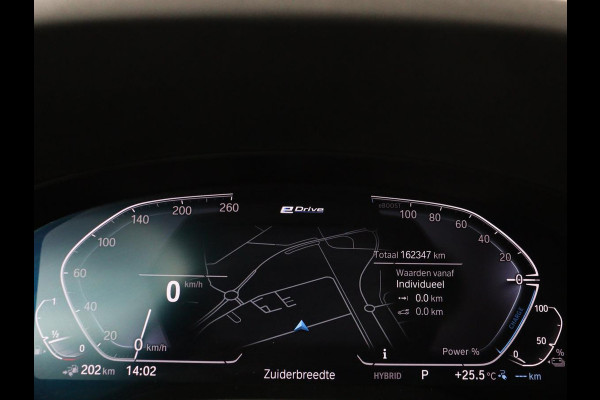 BMW 5 Serie 530e xDrive M Sport | Leder | Stoel & stuurverwarming | Sfeerverlichting | Adaptief LED | Carplay | Camera | Live cockpit | Navigatie