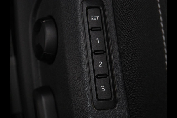 Škoda Superb 1.4 TSI iV Business Edition Plus | Panoramadak | Stoel & stuurverwarming | Adaptive cruise | Virtual Cockpit | Canton Sound | Memory | Carplay | Achterbankverwarming | Navigatie