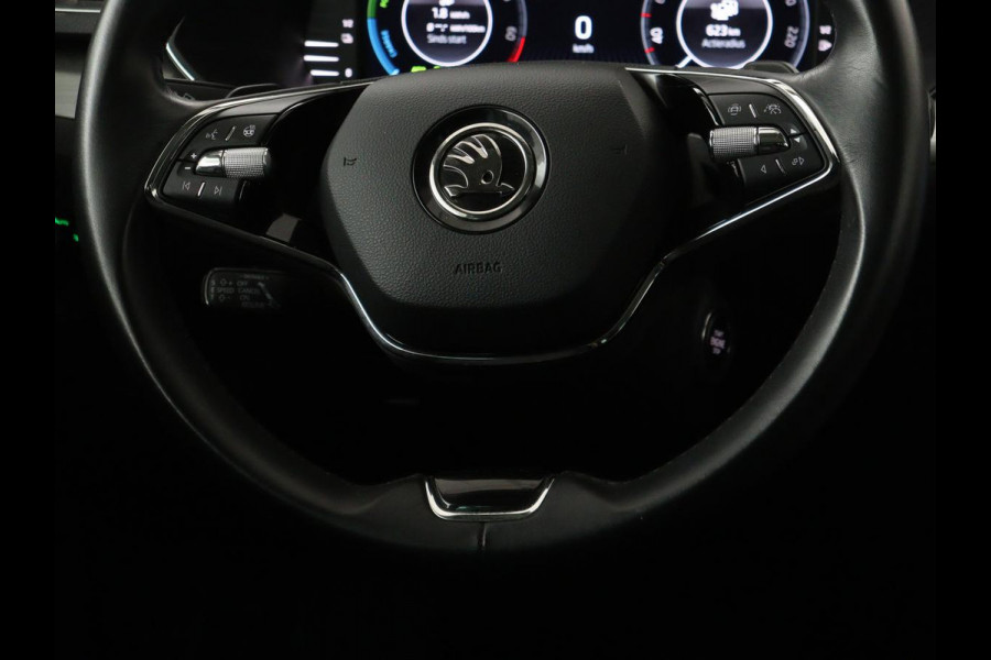 Škoda Superb 1.4 TSI iV Business Edition Plus | Panoramadak | Stoel & stuurverwarming | Adaptive cruise | Virtual Cockpit | Canton Sound | Memory | Carplay | Achterbankverwarming | Navigatie
