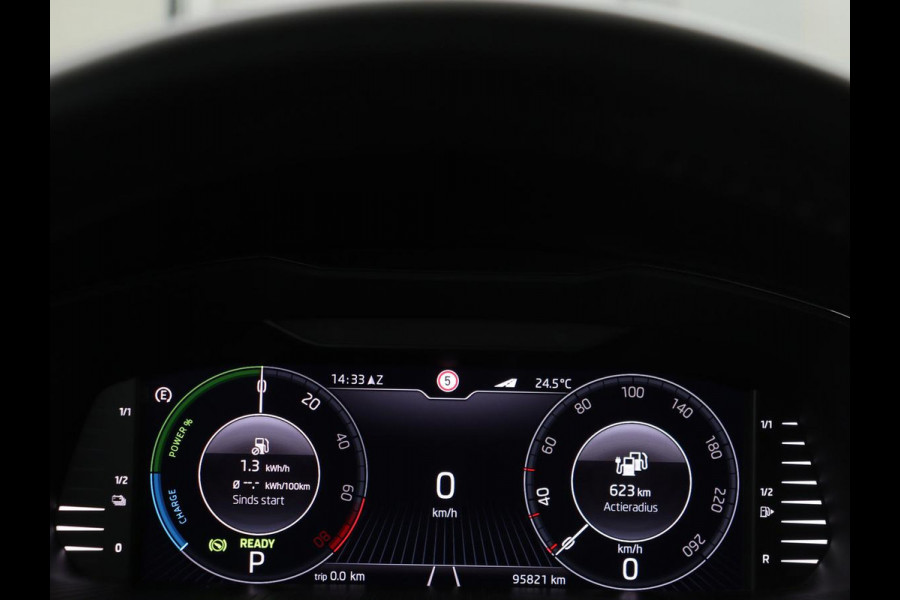 Škoda Superb 1.4 TSI iV Business Edition Plus | Panoramadak | Stoel & stuurverwarming | Adaptive cruise | Virtual Cockpit | Canton Sound | Memory | Carplay | Achterbankverwarming | Navigatie