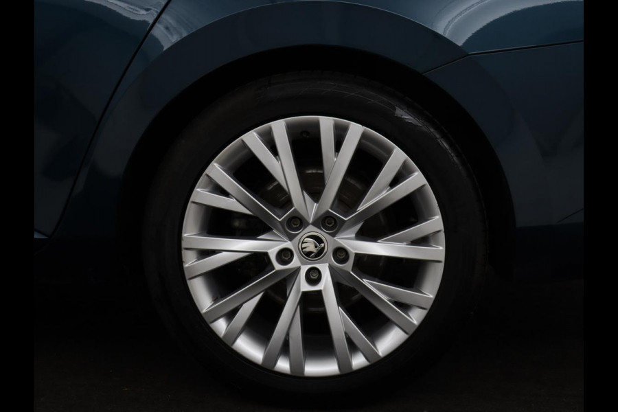 Škoda Superb 1.4 TSI iV Business Edition Plus | Panoramadak | Stoel & stuurverwarming | Adaptive cruise | Virtual Cockpit | Canton Sound | Memory | Carplay | Achterbankverwarming | Navigatie