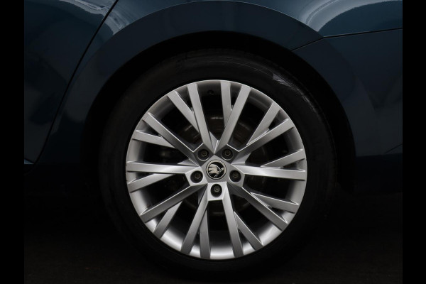Škoda Superb 1.4 TSI iV Business Edition Plus | Panoramadak | Stoel & stuurverwarming | Adaptive cruise | Virtual Cockpit | Canton Sound | Memory | Carplay | Achterbankverwarming | Navigatie