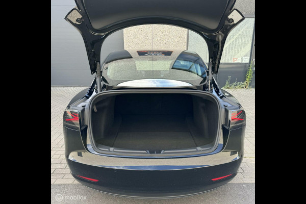 Tesla Model 3 Performance ZWART MiC X-TREME ACHTERLICHT+EAP
