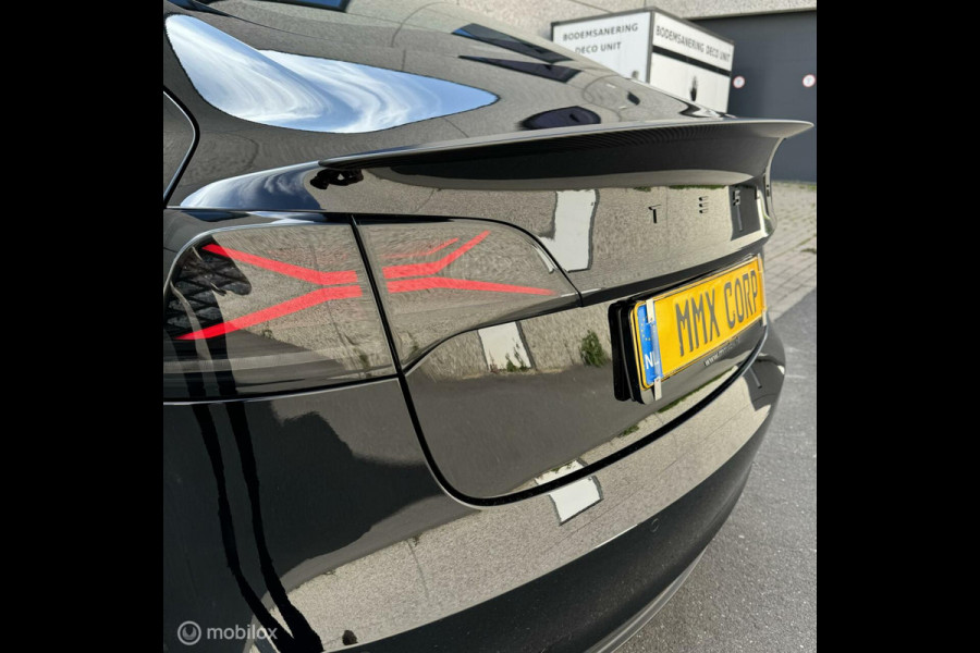 Tesla Model 3 Performance ZWART MiC X-TREME ACHTERLICHT+EAP