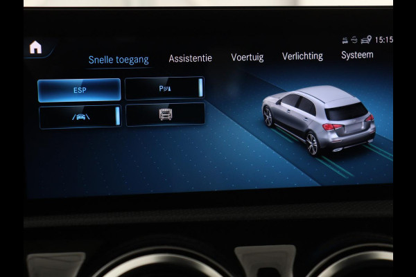 Mercedes-Benz A-Klasse 180 AMG | Panoramadak | Stoelverwarming | Carplay | Widescreen | Leder/Alcanatara | Navigatie | Full LED | Park Assist