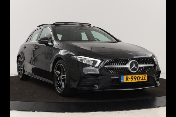 Mercedes-Benz A-Klasse 180 AMG | Panoramadak | Stoelverwarming | Carplay | Widescreen | Leder/Alcanatara | Navigatie | Full LED | Park Assist