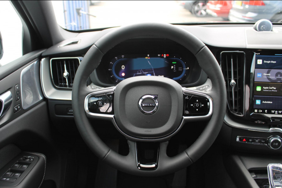 Volvo XC60 T6 350PK Automaat AWD Plug-In Plus Black Edition Panoramisch schuif-kanteldak / Bowers & Wilkins Audio / 21" lichtmetalen velgen / Head-Up Display / 360graden camera