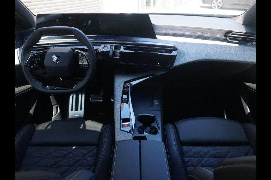 Peugeot E-5008 GT Avantage 73 kWh | Panoramadak | Leder interieur