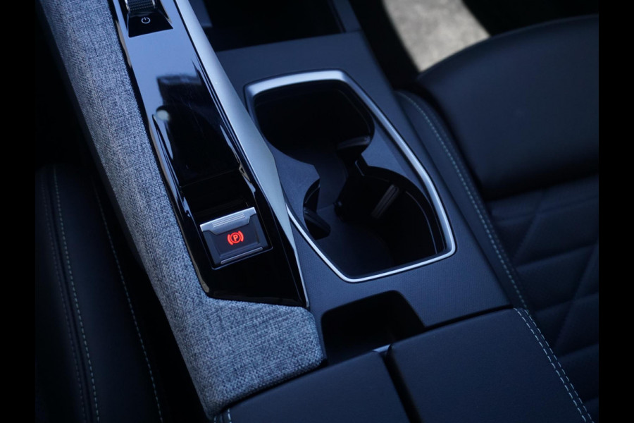 Peugeot E-5008 GT Avantage 73 kWh | Panoramadak | Leder interieur