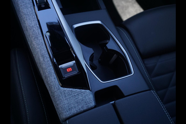 Peugeot E-5008 GT Avantage 73 kWh | Panoramadak | Leder interieur