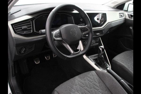 Volkswagen Polo 1.0 TSI Move | Navigatie | App Connect / Android Auto / Apple Carplay | Climate Control | Parkeer sensoren | Lichtmetalen Velgen | Dab | Digitale Cockpit