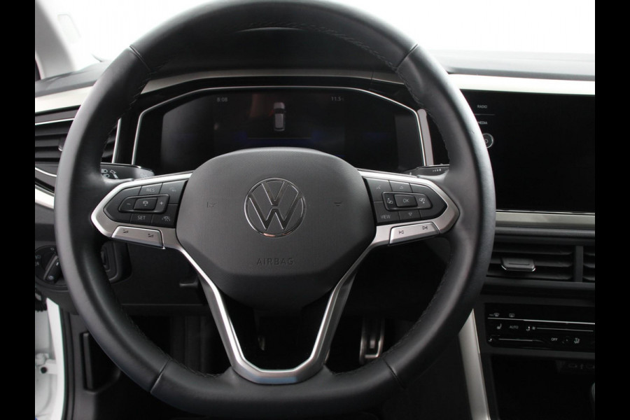 Volkswagen Polo 1.0 TSI Move | Navigatie | App Connect / Android Auto / Apple Carplay | Climate Control | Parkeer sensoren | Lichtmetalen Velgen | Dab | Digitale Cockpit